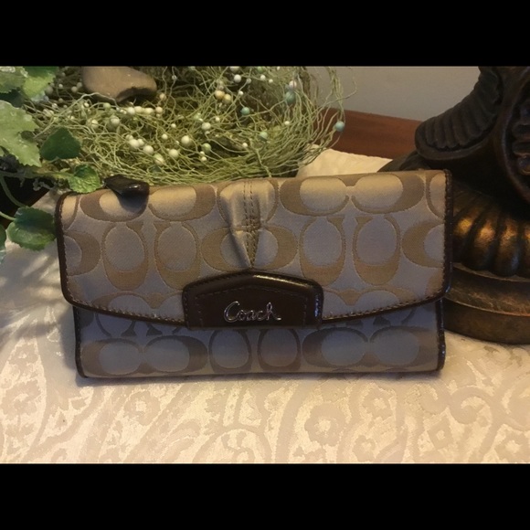 Coach Handbags - Coach Wallet